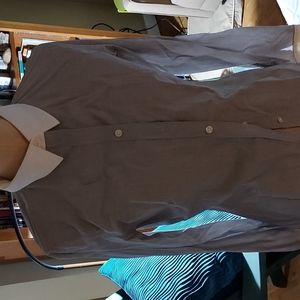 Banana Republic gray, fitted cotton blouse. Size 6.